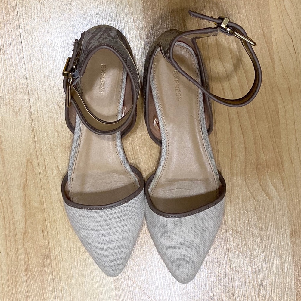 Express Flats with Ankle Buckle